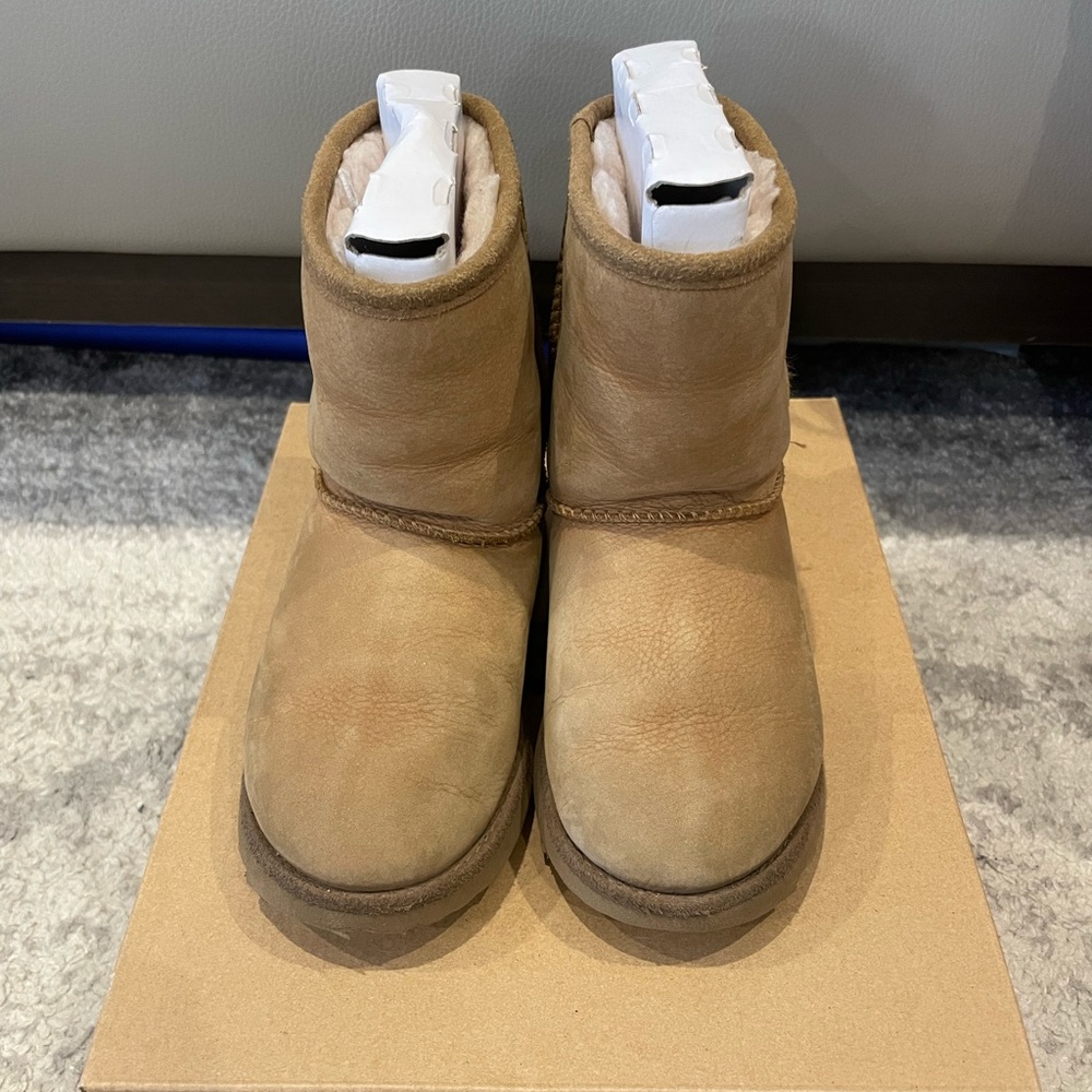 Classic II Weather Short Uggs - Toddler Size 12